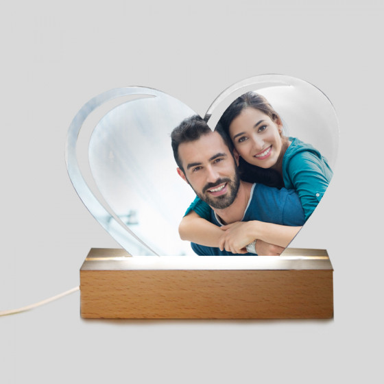 Base LED LEGNO con Plexy Sublimatico forma CUORE