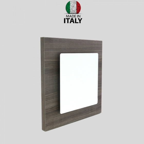 Wall Frames 18x18 cm. Thickness 18 mm. with HD Aluminum